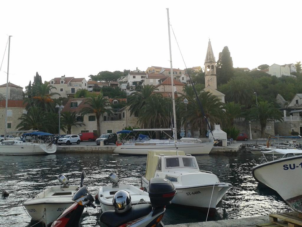 Apartment Splitska Εξωτερικό φωτογραφία