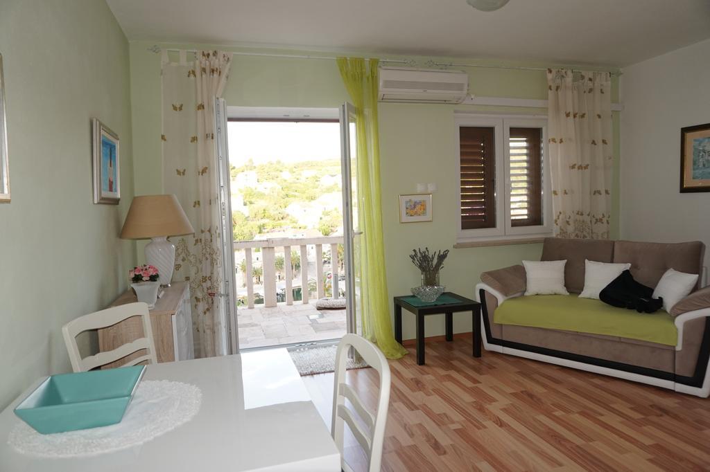 Apartment Splitska Εξωτερικό φωτογραφία