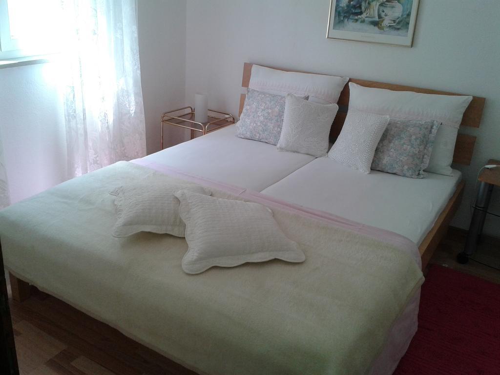 Apartment Splitska Εξωτερικό φωτογραφία